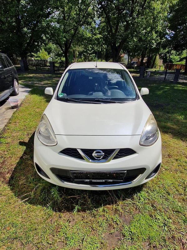 Gebraucht Nissan Micra 80 PS (58 kW) 2013 Weiß Kleinwagen