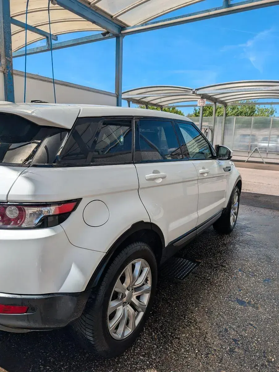 Gebraucht Land Rover Range Rover evoque Pure 150 PS (110 kW) 2014 Weiß SUV