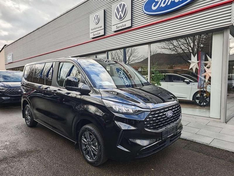 Obsidian schwarz Neu 2024 Ford Tourneo Custom Titanium Van / Kleinbus | 55.790 € (Fairer Preis) - Bild 1/4