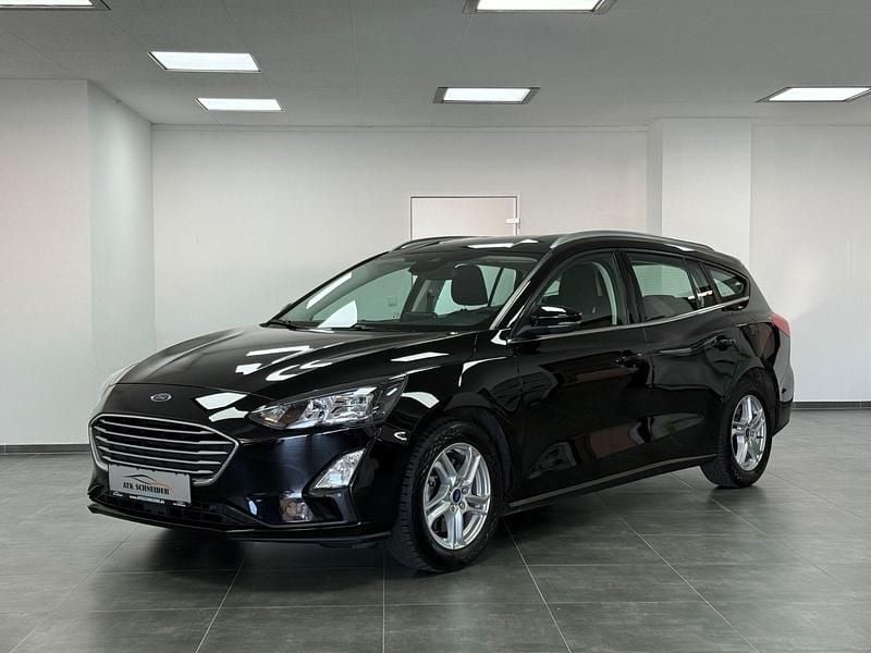 Gebraucht Ford Focus Cool & Connect 101 PS (74 kW) 2021 Schwarz Kombi
