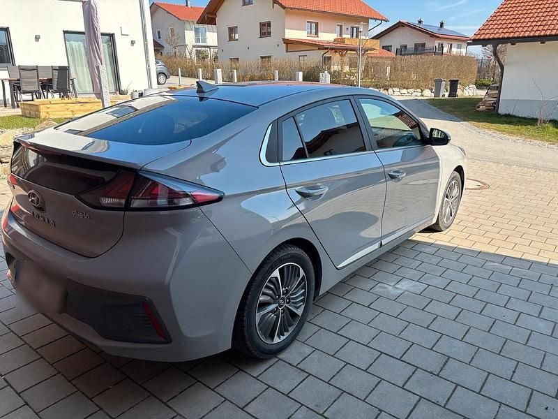 Gebraucht Hyundai Ioniq 141 PS (103 kW) 2022 Andere farben Kleinwagen