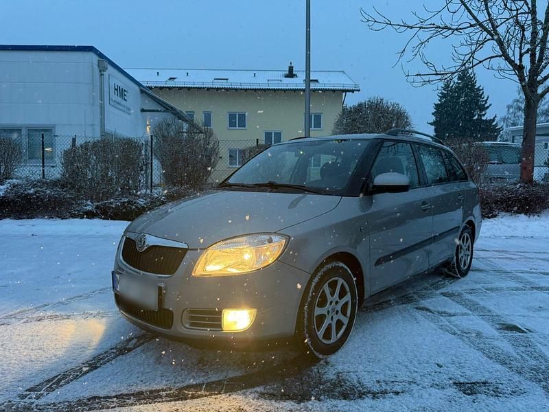 Gebraucht 2009 Skoda Fabia Kombi | 1.999 € - Bild 1/4
