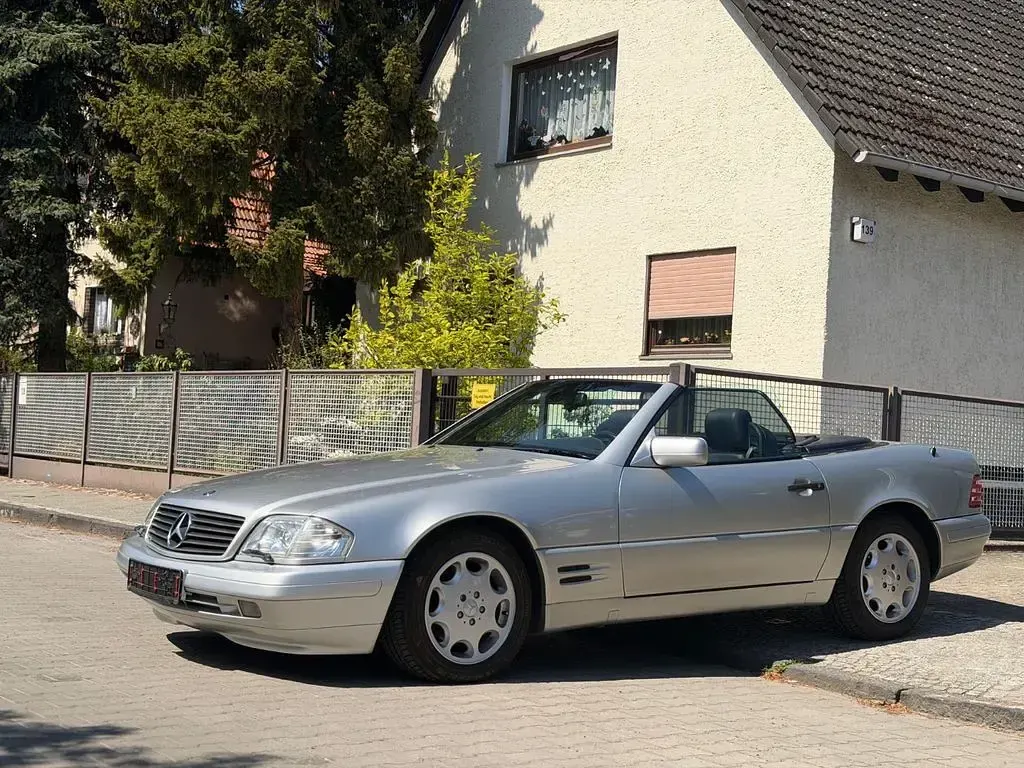 Gebraucht Mercedes SL320 231 PS (169 kW) 1997 Silber Cabrio
