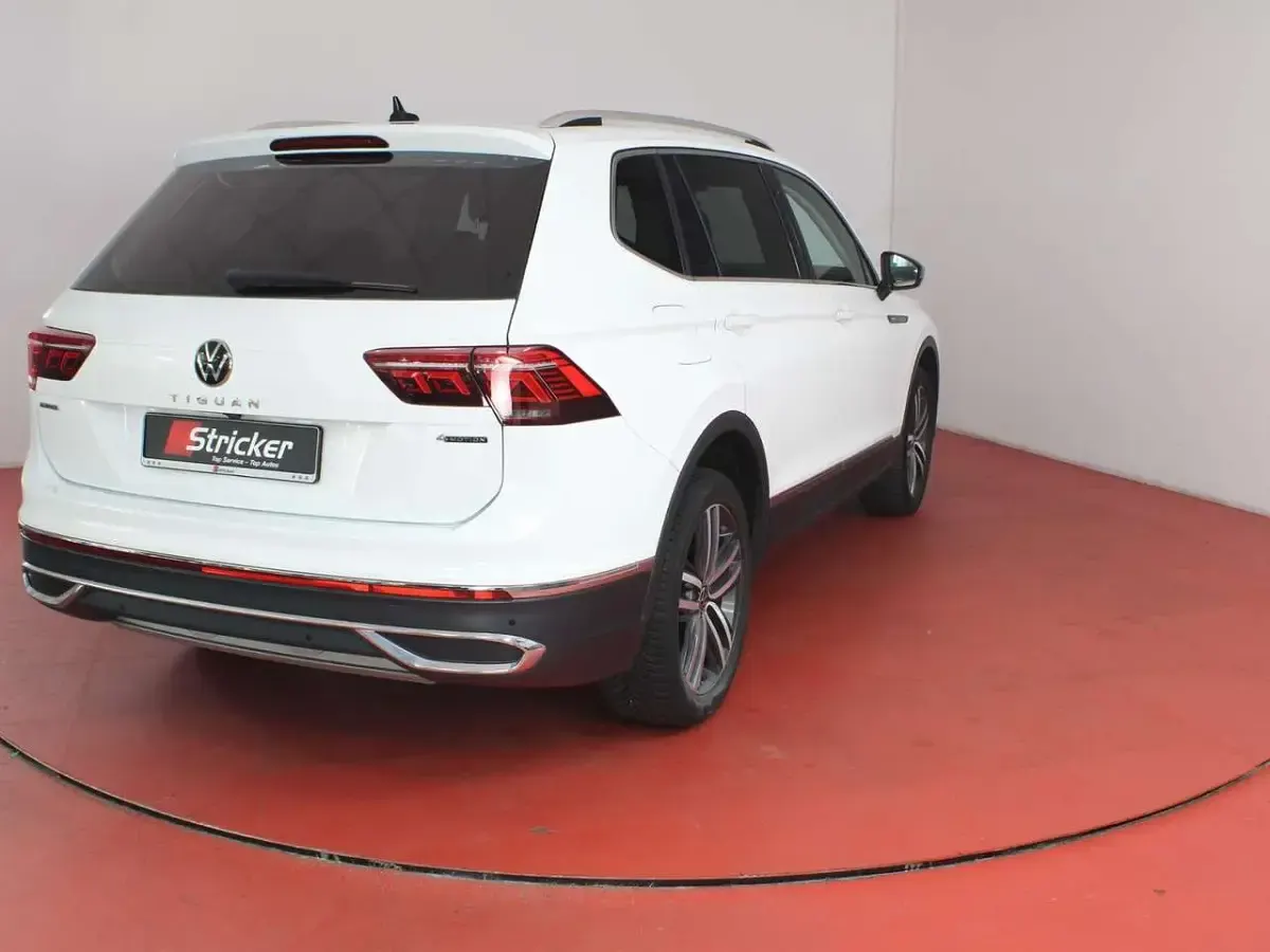 Gebraucht VW Tiguan Allspace Elegance 190 PS (139 kW) 2021 Weiß SUV