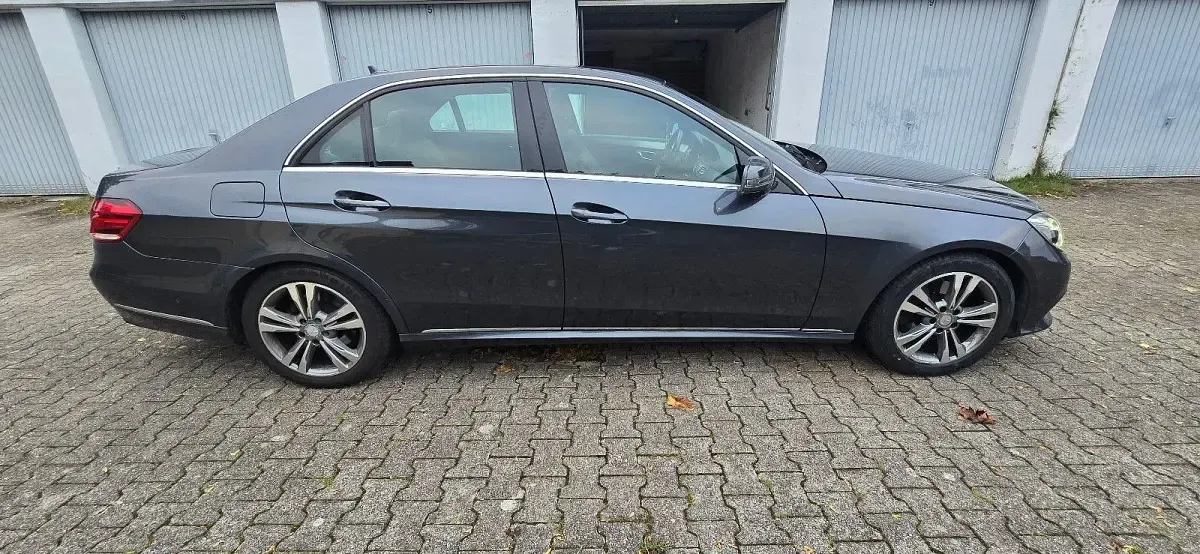 Gebraucht Mercedes E350 Avantgarde 258 PS (189 kW) 2015 Grau Limousine