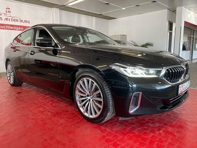Schwarz Gebraucht 2021 BMW 620 Gran Turismo Luxury Line Limousine | 29.999 € (Fairer Preis) - Bild 1/4
