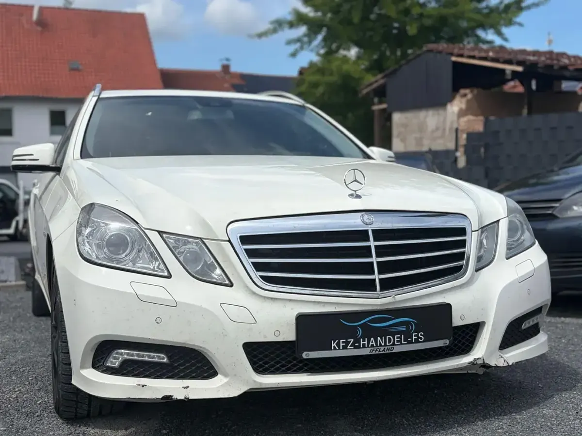 Gebraucht Mercedes E350 AMG line 231 PS (169 kW) 2009 Weiß Kombi