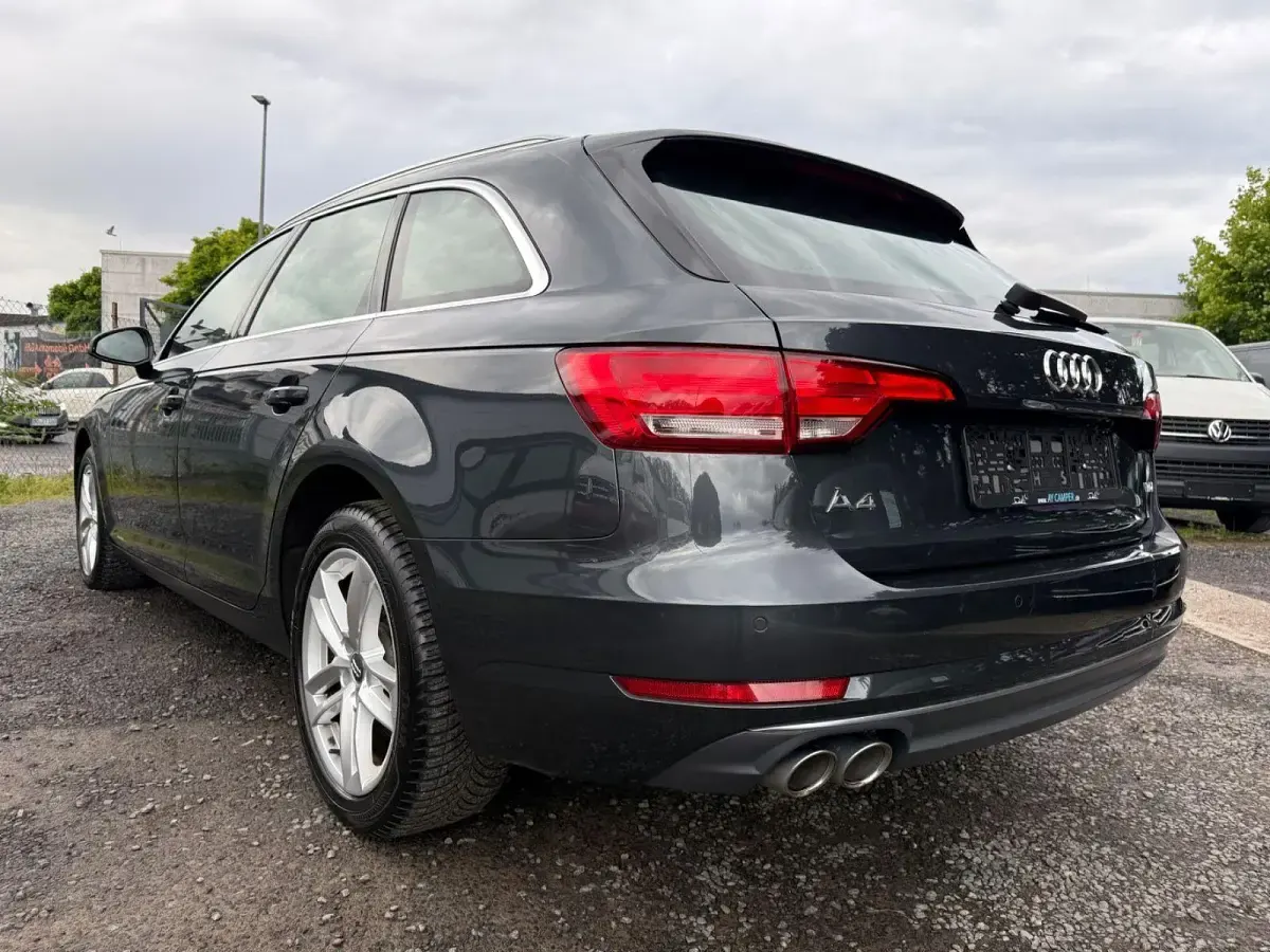 Gebraucht Audi A4 Sport 190 PS (139 kW) 2017 Grau Kombi
