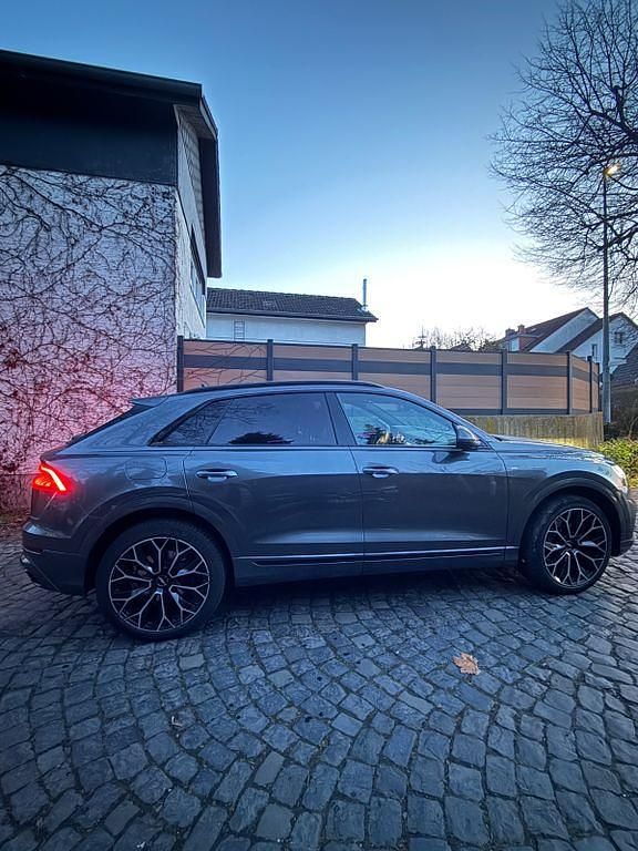 Gebraucht Audi Q8 S-Line 286 PS (210 kW) 2019 SUV