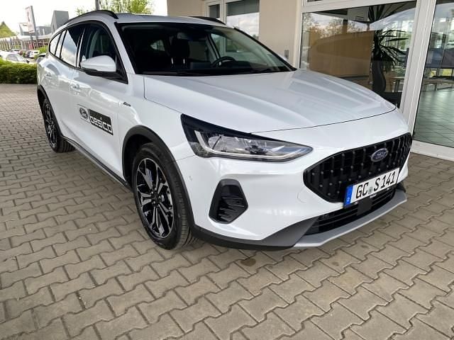 Weiß Gebraucht 2023 Ford Focus Active Kombi | 25.990 € (Etwas zu teuer) - Bild 1/4