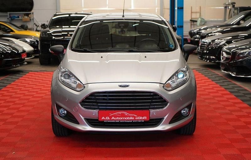 Gebraucht Ford Fiesta 125 PS (91 kW) 2017 Silber Kleinwagen