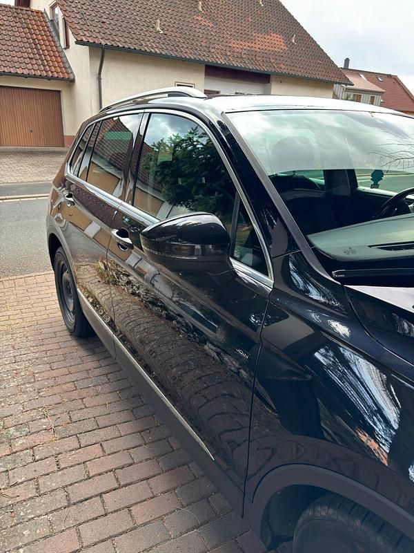 Gebraucht VW Tiguan 150 PS (110 kW) 2019 Schwarz SUV