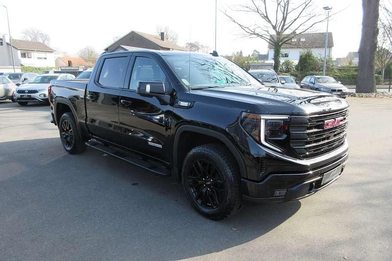 Neu Chevrolet Silverado 309 PS (227 kW) 2026 Schwarz SUV