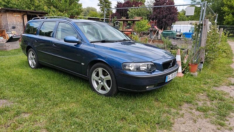 Blau Gebraucht 2003 Volvo V70 Kombi | 2.200 € (Superpreis) - Bild 1/4