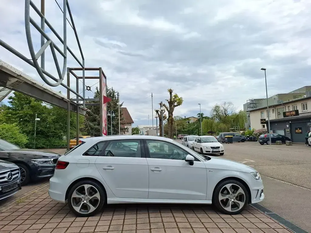 Gebraucht Audi A3 S-Line 110 PS (80 kW) 2015 Weiß Limousine