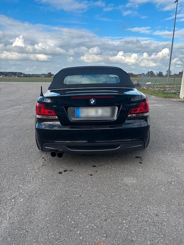 Gebraucht BMW 125 Cabriolet M Sport 218 PS (160 kW) 2009 Schwarz Cabrio