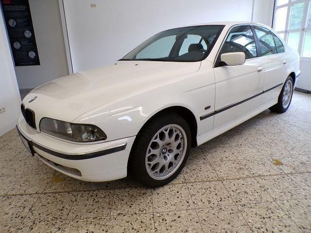 Gebraucht BMW 523 170 PS (125 kW) 1996 Weiß Limousine