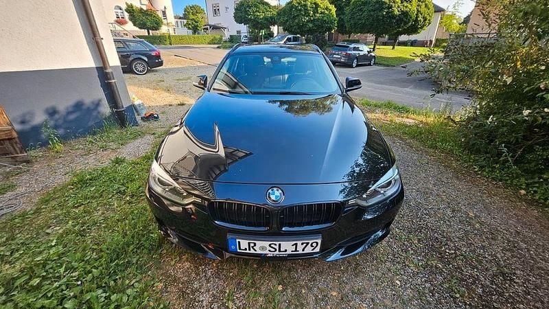 Schwarz Gebraucht 2014 BMW 328 Kombi | 17.699 € (Fairer Preis) - Bild 1/4