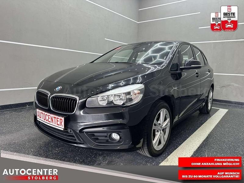 Black sapphire metallic Gebraucht 2016 BMW 216 Advantage Van / Kleinbus | 12.900 € (Fairer Preis) - Bild 1/3