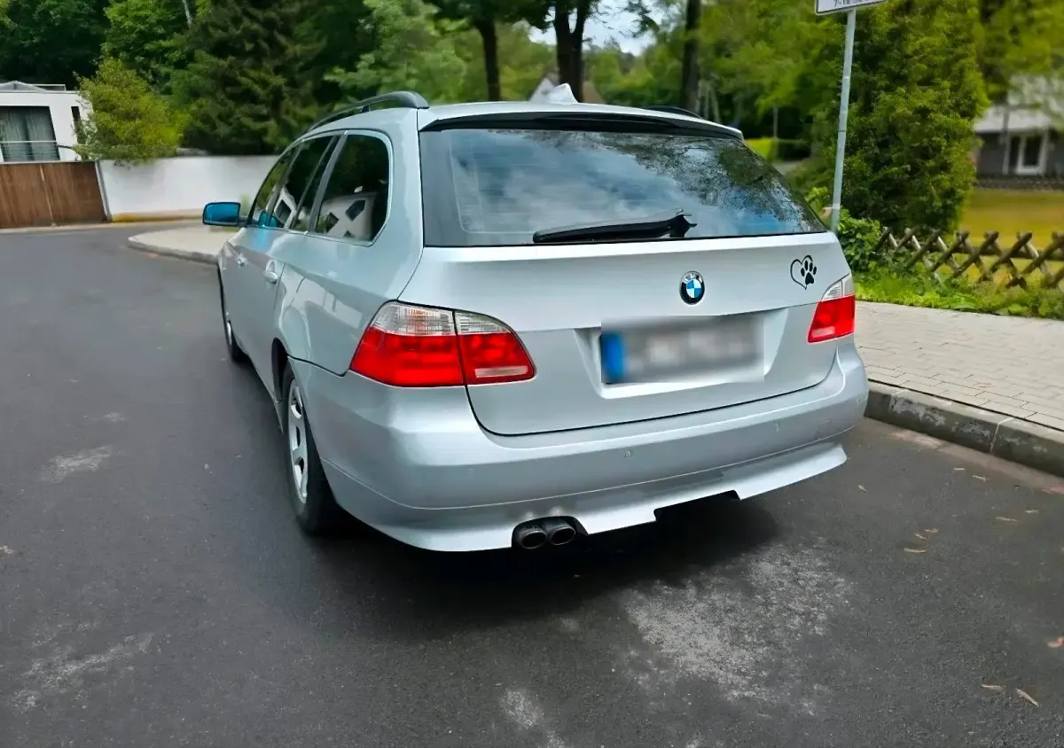Gebraucht BMW 525 192 PS (141 kW) 2005 Silber Kombi