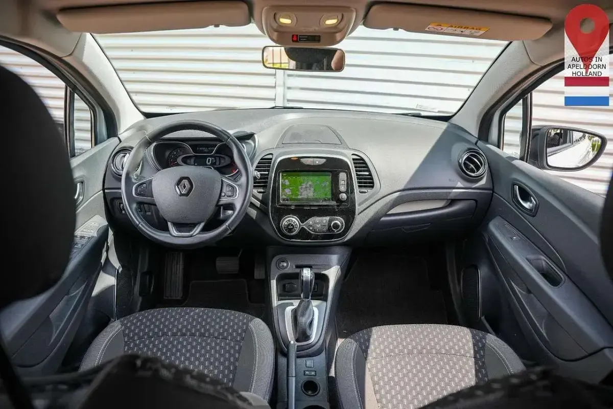 Gebraucht Renault Captur Intens 150 PS (110 kW) 2019 Grau SUV