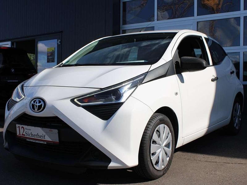 Weiß Gebraucht 2020 Toyota Aygo Kleinwagen | 9.450 € (Fairer Preis) - Bild 1/4