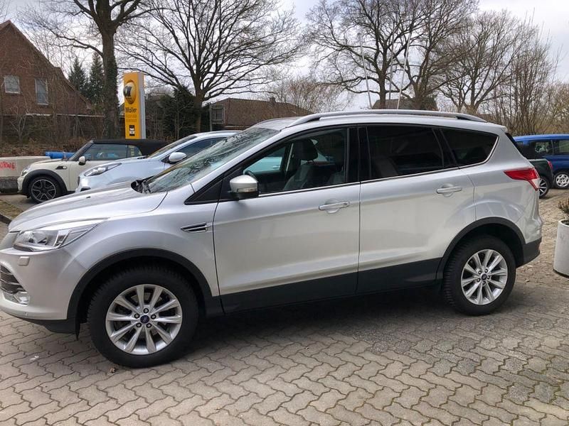 Gebraucht Ford Kuga Titanium 179 PS (131 kW) 2015 Silber SUV