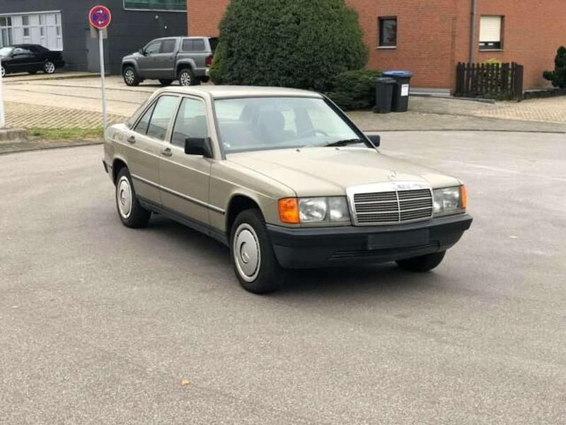 Gebraucht Mercedes 190 72 PS (52 kW) 1988 Gelb Limousine