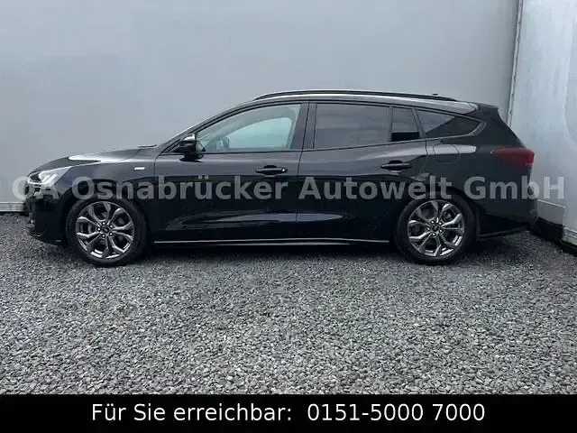 Gebraucht Ford Focus ST-Line 116 PS (85 kW) 2025 Schwarz Limousine
