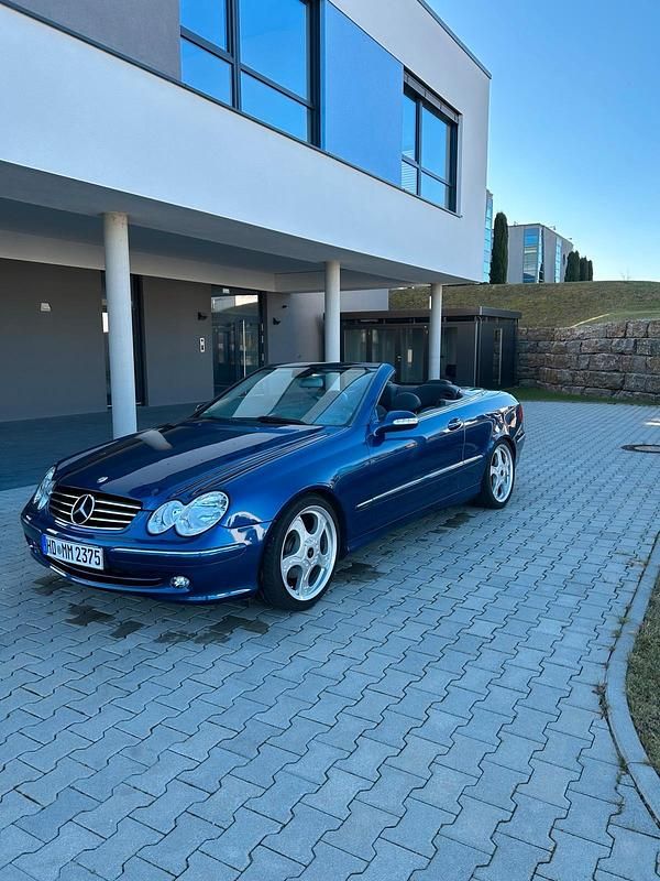 Blau Gebraucht 2009 Mercedes CLK200 Cabrio | 8.000 € (Guter Preis) - Bild 1/4