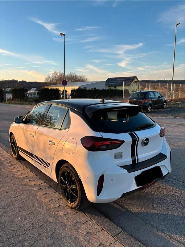 Gebraucht Opel Astra GTC 101 PS (74 kW) 2021 Weiß Kleinwagen