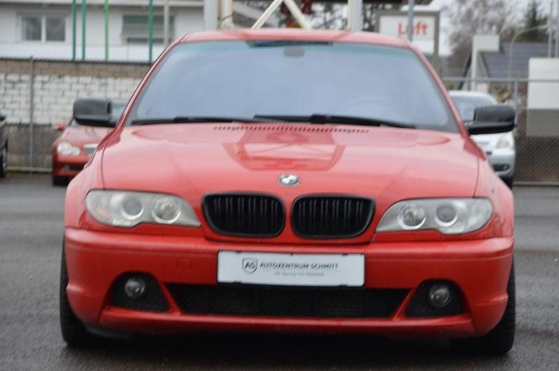 Gebraucht BMW 330 Sport Line 204 PS (150 kW) 2004 Rot Coupé