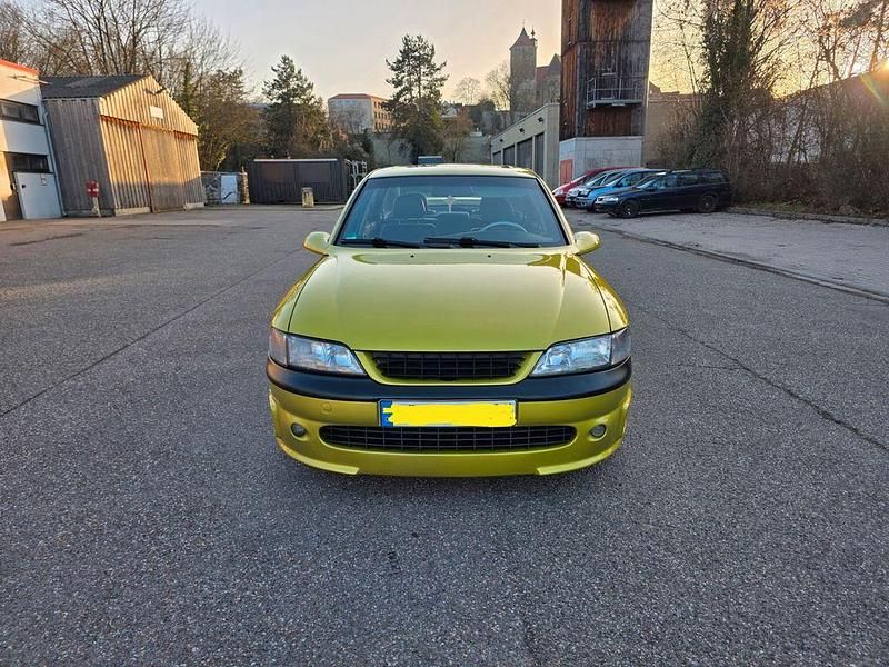 Gebraucht Opel Vectra 194 PS (142 kW) 1998 Gelb Limousine
