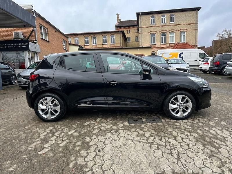 Gebraucht Renault Clio IV LIMITED 73 PS (53 kW) 2016 Schwarz Limousine