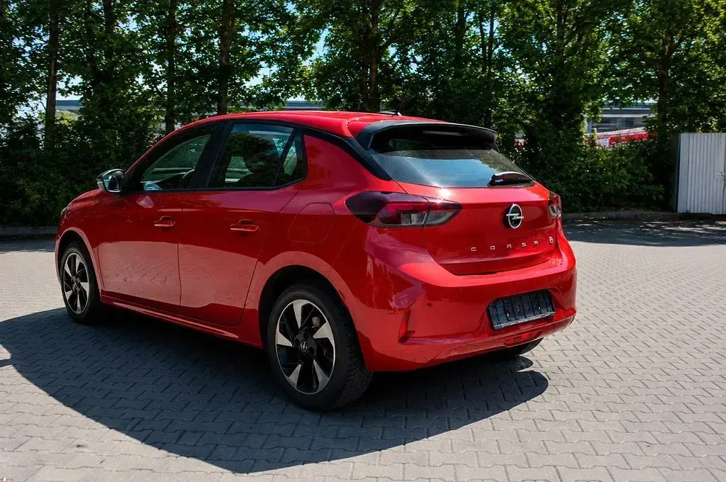 Gebraucht Opel Corsa-e 100 kW (136 PS) 2023 Rot Kleinwagen