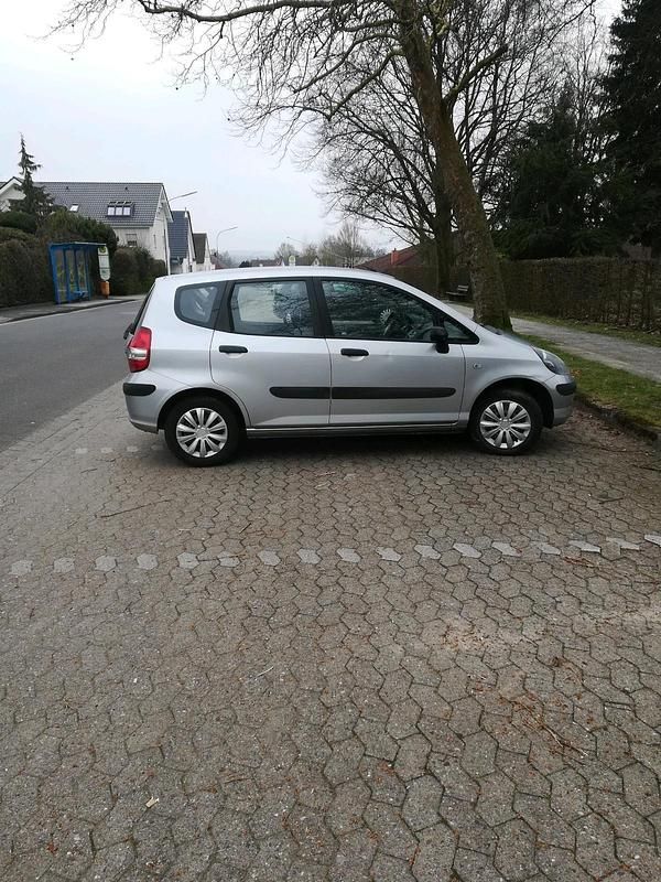 Gebraucht Honda Jazz 77 PS (56 kW) 2004 Silber Kleinwagen