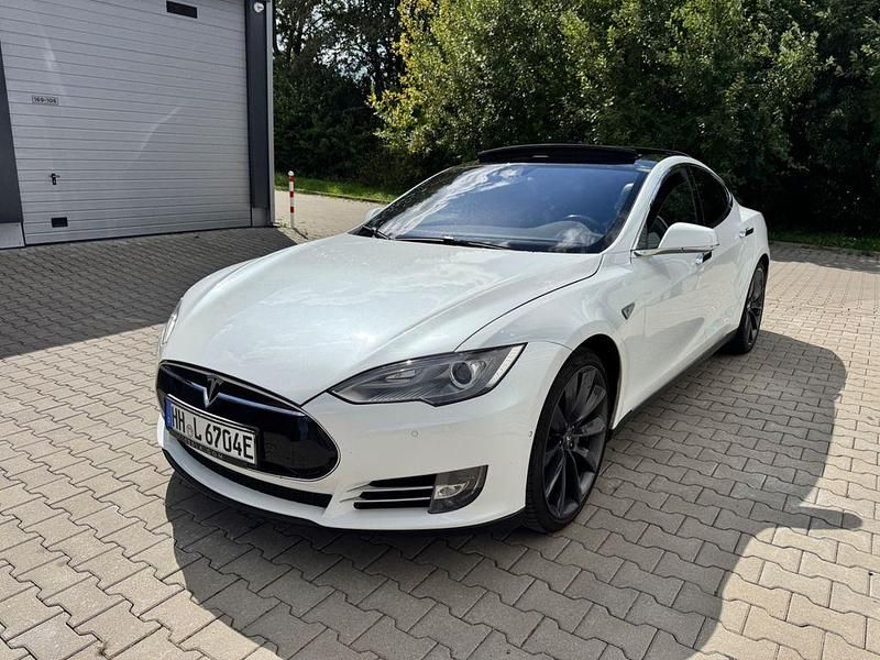 Weiß Gebraucht 2014 Tesla Model S Limousine | 19.000 € - Bild 1/4