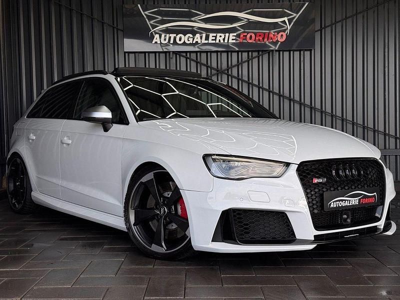 Weiß Gebraucht 2016 Audi RS3 Sportback Sport Kleinwagen | 34.990 € (Fairer Preis) - Bild 1/4
