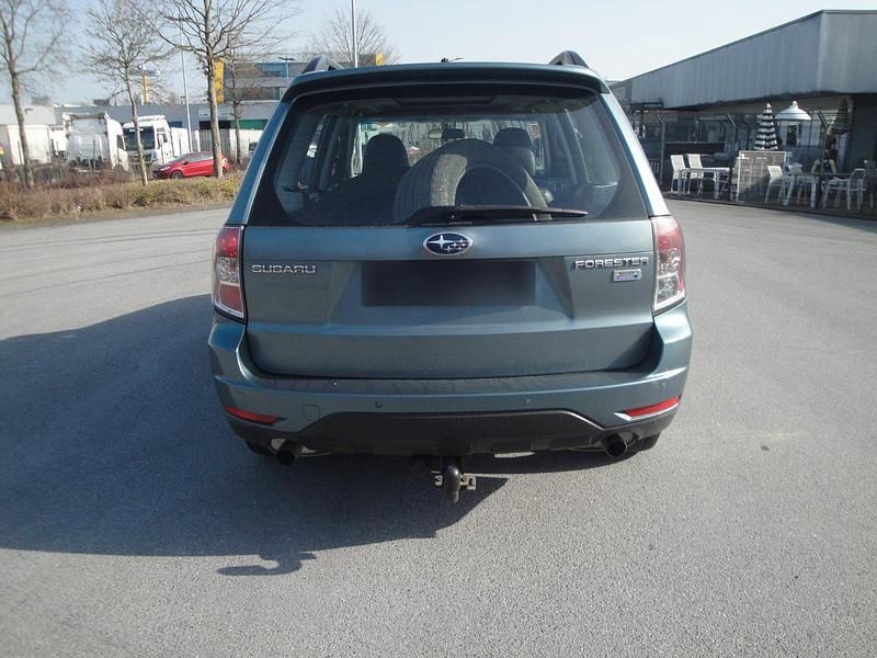 Gebraucht Subaru Forester 147 PS (108 kW) 2010 Grün SUV