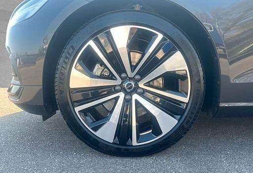 Gebraucht Volvo V60 Core 197 PS (144 kW) 2025 Grau Kombi