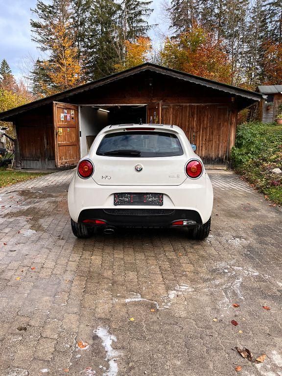 Gebraucht Alfa Romeo MiTo 105 PS (77 kW) 2015 Weiß Kleinwagen