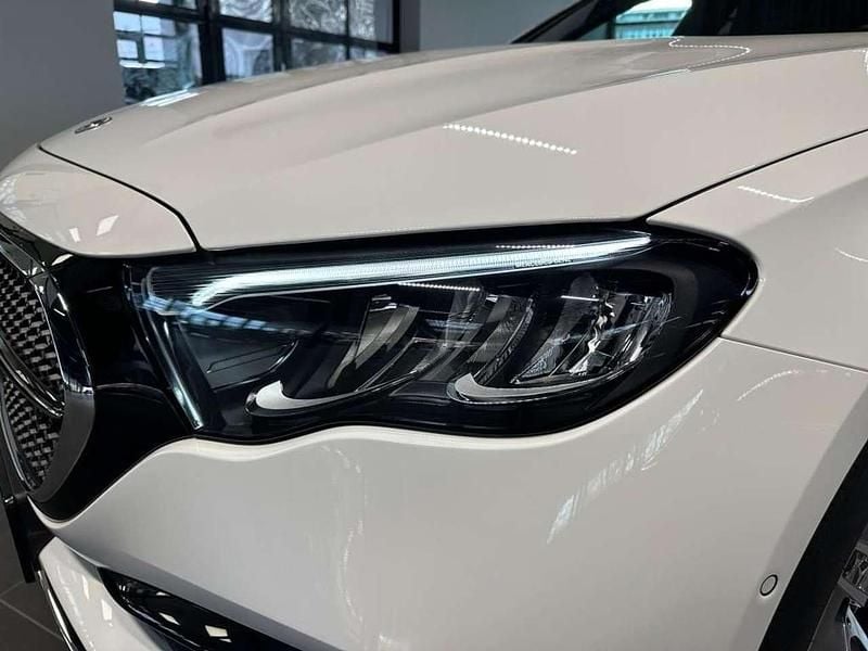 Gebraucht Mercedes E300 AMG 313 PS (230 kW) 2024 Unilack polarweiß Limousine