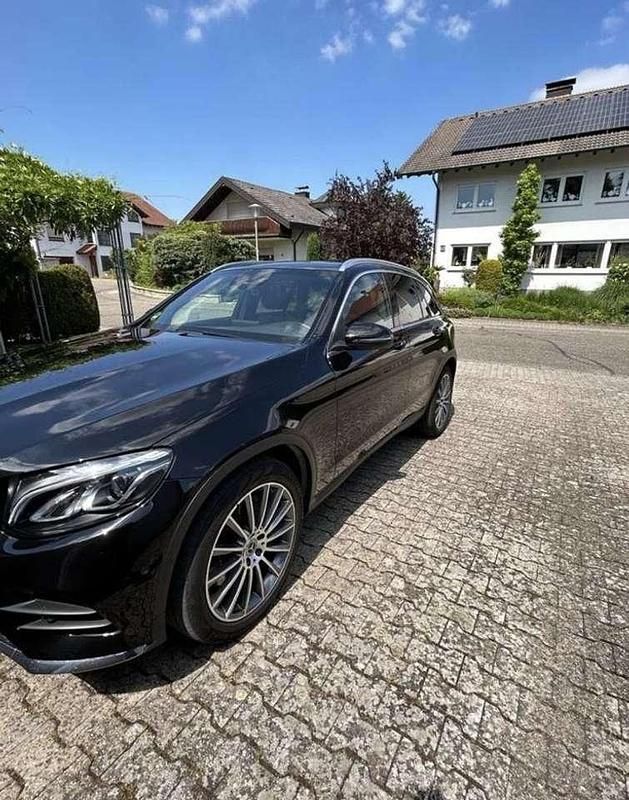 Gebraucht Mercedes GLC350 258 PS (189 kW) 2017 Schwarz SUV