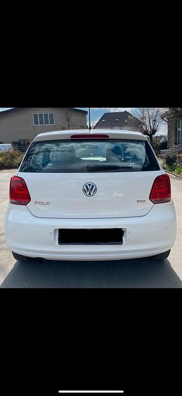 Gebraucht VW Polo 90 PS (66 kW) 2011 Weiß Kleinwagen