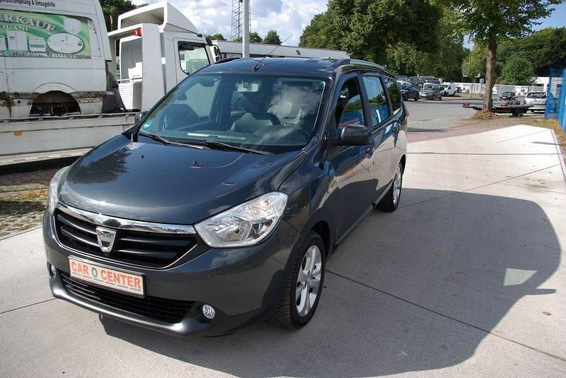Gebraucht Dacia Lodgy 109 PS (80 kW) 2016 Schwarz (metallic) Van / Kleinbus