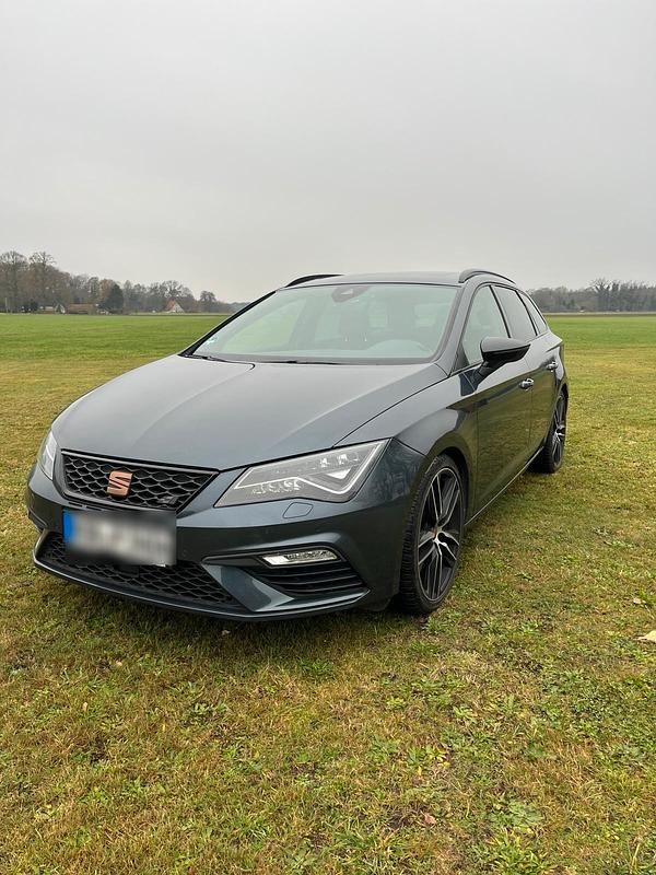Andere farben Gebraucht 2019 Cupra Leon Kombi | 24.000 € (Fairer Preis) - Bild 1/4