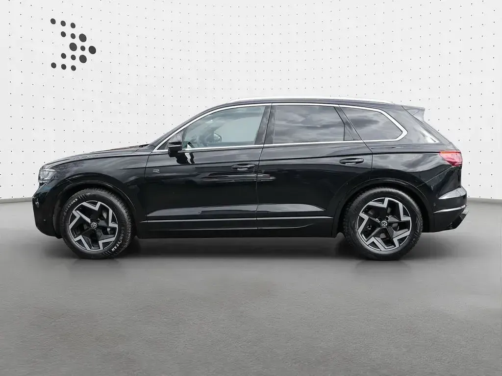 Gebraucht VW Touareg R-line 231 PS (169 kW) 2025 Grenadillschwarz metallic SUV