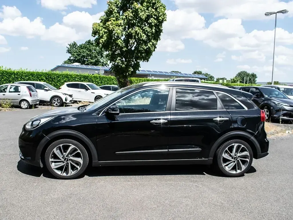 Gebraucht Kia Niro Spirit 141 PS (103 kW) 2017 Schwarz SUV