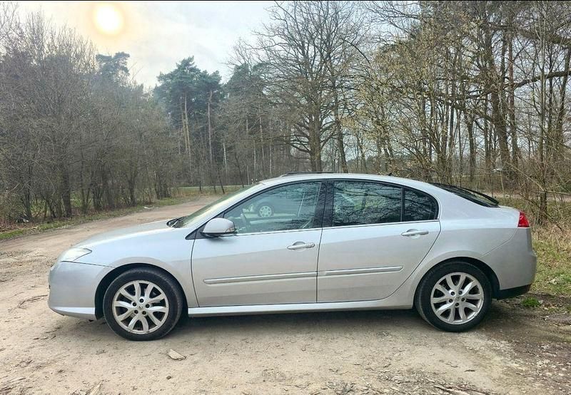 Gebraucht Renault Laguna III Dynamique 170 PS (125 kW) 2008 Andere farben Limousine