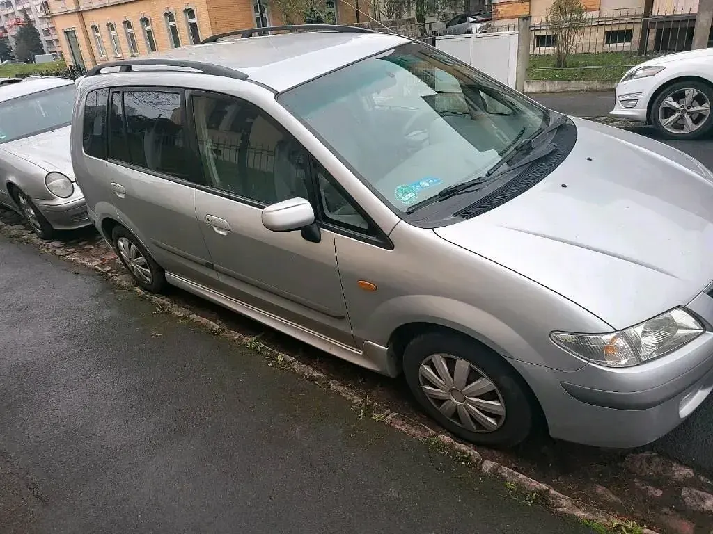 Usata Mazda Premacy 101 CV (74 kW) 2000 Argento Monovolume